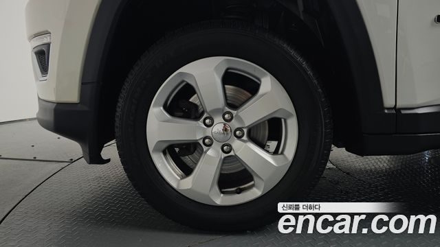 Jeep Compass (II) 2.4 Limitied AWD 2019 — фото 5