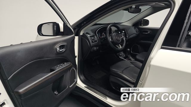 Jeep Compass (II) 2.4 Limitied AWD 2019 — фото 10