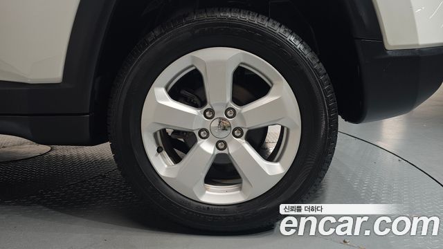 Jeep Compass (II) 2.4 Limitied AWD 2019 — фото 21