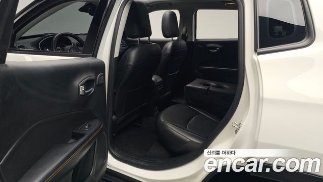 Jeep Compass (II) 2.4 Limitied AWD 2019 — фото 26