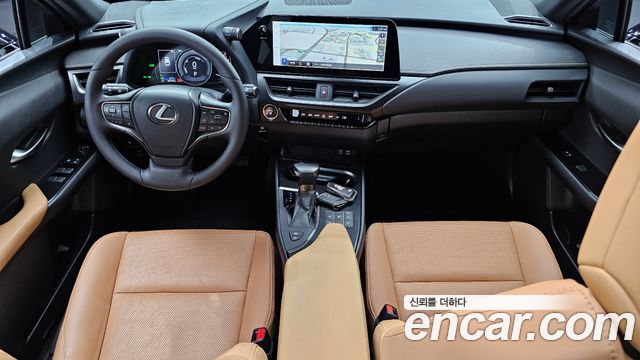 Lexus UX250h 2.0 2WD 2024 — фото 7