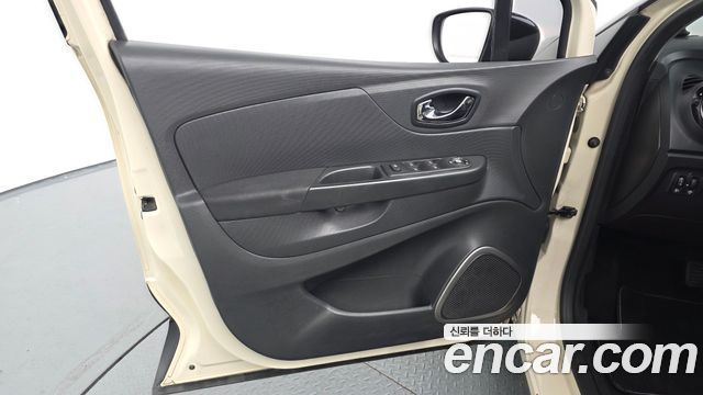 Renault Korea QM3 LE 2015 — фото 30