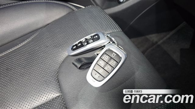 Hyundai Santa Fe Gasoline 2.5T 2WD Prestige 2021 — фото 38