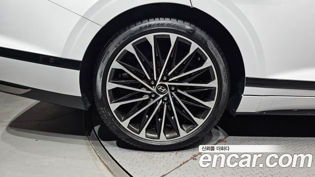 Hyundai Grandeur Hybrid (GN7) Calligraphy 2023 — фото 5