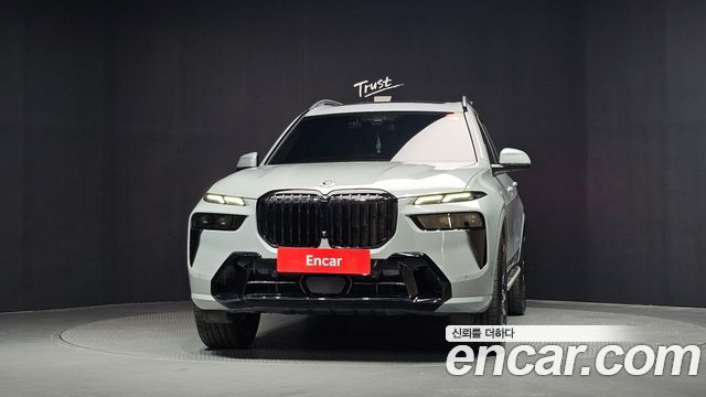 BMW X7 (G07) xDrive 40i M Sport 7STR 2025 — фото 3