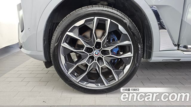 BMW X7 (G07) xDrive 40i M Sport 7STR 2025 — фото 5