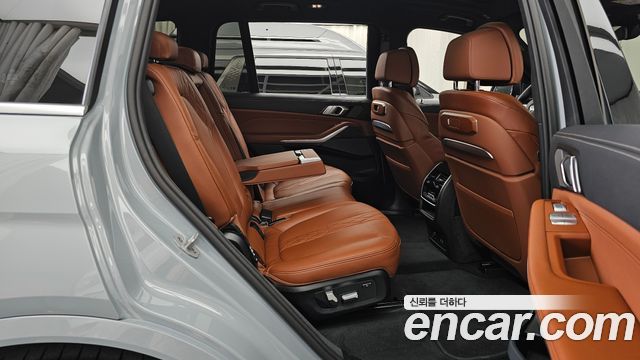 BMW X7 (G07) xDrive 40i M Sport 7STR 2025 — фото 12