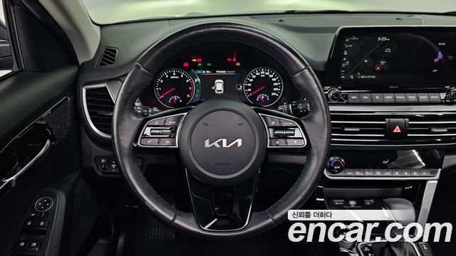 Kia Seltos Gasoline 1.6 Turbo 4WD Signature 2023 — фото 12