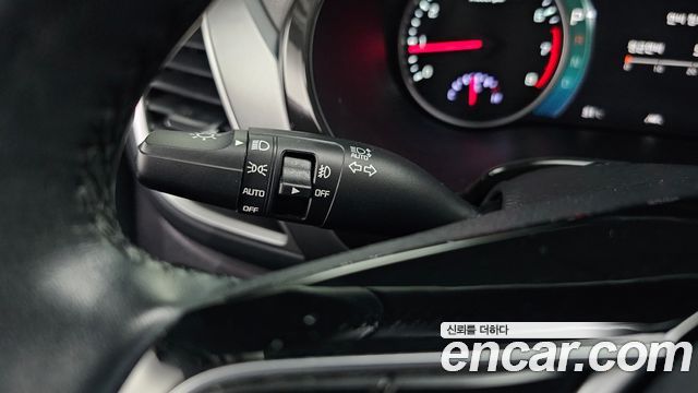 Kia Seltos Gasoline 1.6 Turbo 4WD Signature 2023 — фото 17