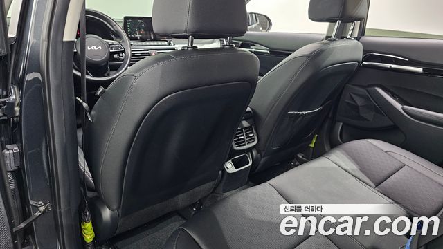 Kia Seltos Gasoline 1.6 Turbo 4WD Signature 2023 — фото 30