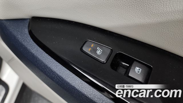 Kia Sportage Hybrid (V) Signature 2WD 2023 — фото 19