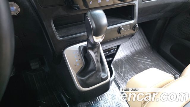 Hyundai Staria Cargo 3-Seater Modern 2023 — фото 9
