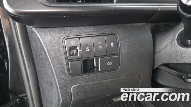 Hyundai Staria Cargo 3-Seater Modern 2023 — фото 18
