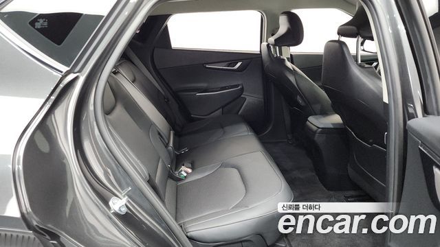 Kia EV6 Long Range Air 2023 — фото 11