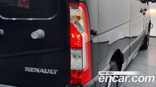 Renault Korea Master 2.3 Van L 2020 — фото 22
