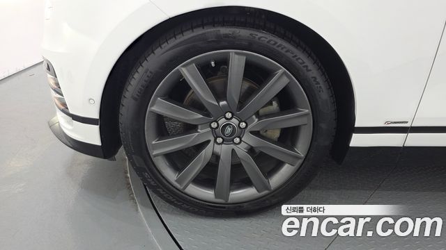 Land Rover Range Rover Velar 3.0 D300 R-Dynamic HSE 2018 — фото 5
