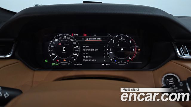 Land Rover Range Rover Velar 3.0 D300 R-Dynamic HSE 2018 — фото 8