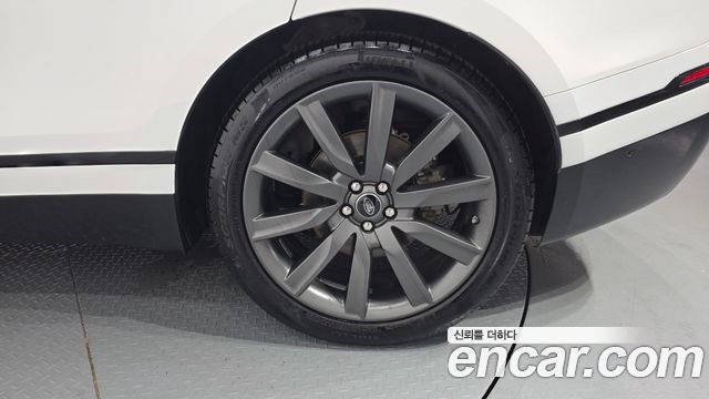 Land Rover Range Rover Velar 3.0 D300 R-Dynamic HSE 2018 — фото 21
