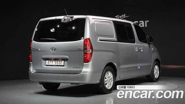 Hyundai Grand Starex Van 5-Seater Smart 2021 — фото 2