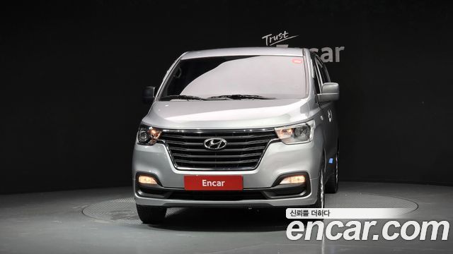 Hyundai Grand Starex Van 5-Seater Smart 2021 — фото 3
