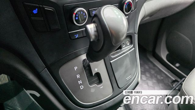 Hyundai Grand Starex Van 5-Seater Smart 2021 — фото 9