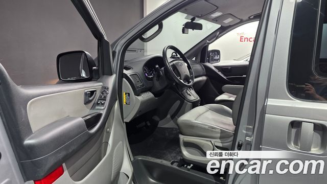 Hyundai Grand Starex Van 5-Seater Smart 2021 — фото 10