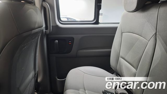 Hyundai Grand Starex Van 5-Seater Smart 2021 — фото 25