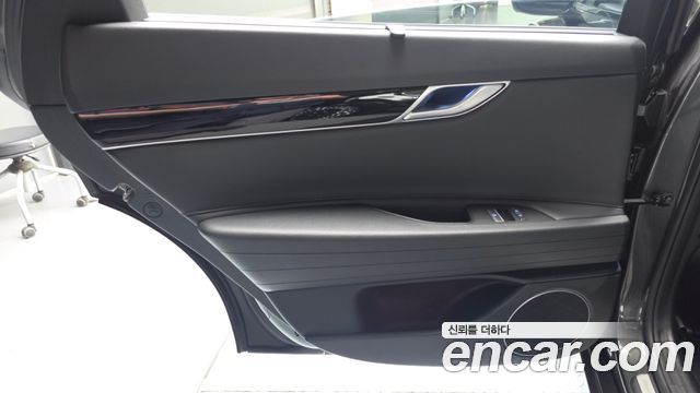 Genesis G80 (RG3) Gasoline 3.5 Turbo 2WD 2022 — фото 25