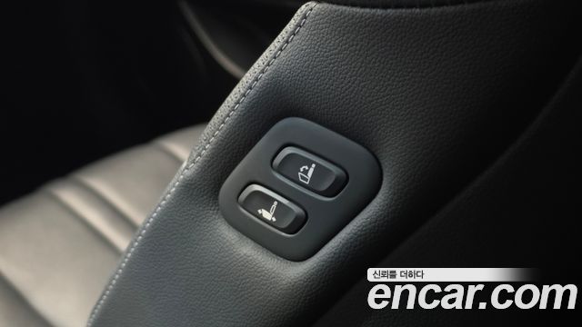 Genesis G80 (RG3) Gasoline 3.5 Turbo 2WD 2022 — фото 30