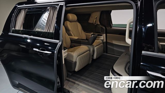 Kia Carnival (IV) HEV 4-Seater Hi Limousine Signature 2025 — фото 12