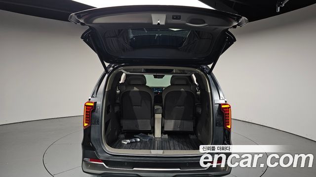 Kia Carnival (IV) HEV 4-Seater Hi Limousine Signature 2025 — фото 20