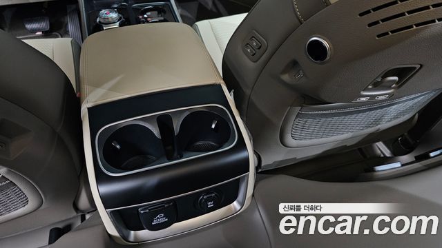 Kia Carnival (IV) HEV 4-Seater Hi Limousine Signature 2025 — фото 36