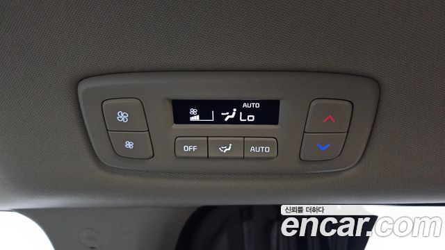 Kia Carnival (IV) HEV 4-Seater Hi Limousine Signature 2025 — фото 38