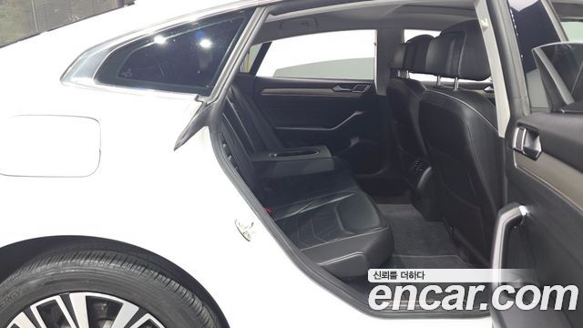 Volkswagen Arteon 2.0 TDI Premium 2019 — фото 11
