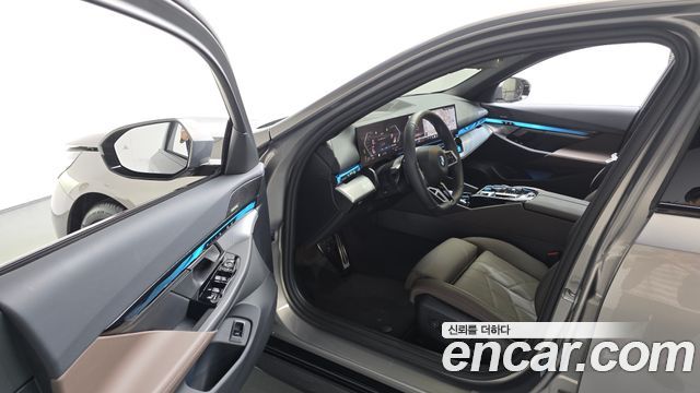 BMW 5 Series (G60) 520i M Sport 2025 — фото 10