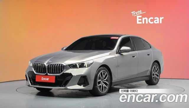 BMW 5 Series (G60) 520i M Sport 2025 — фото 1