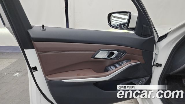 BMW 3 Series (G20) 320d Touring Luxury 2022 — фото 24