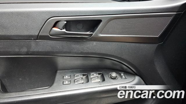 KG Mobility (SsangYong) Rexton Sports Khan Diesel 2.2 4WD Noblesse 2021 — фото 16