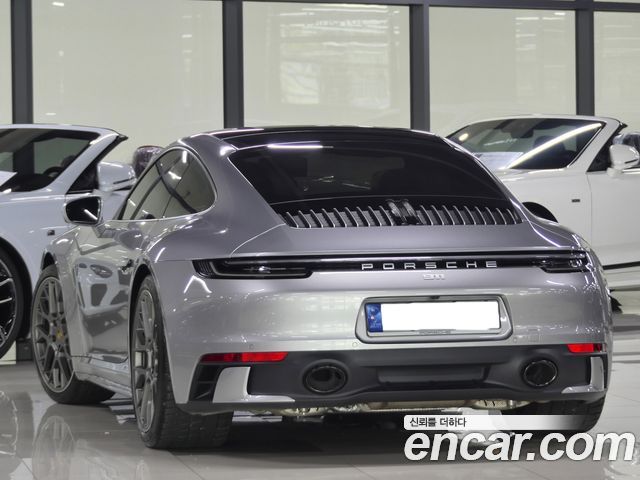 Porsche 911 (992) Carrera 4 2024 — фото 3