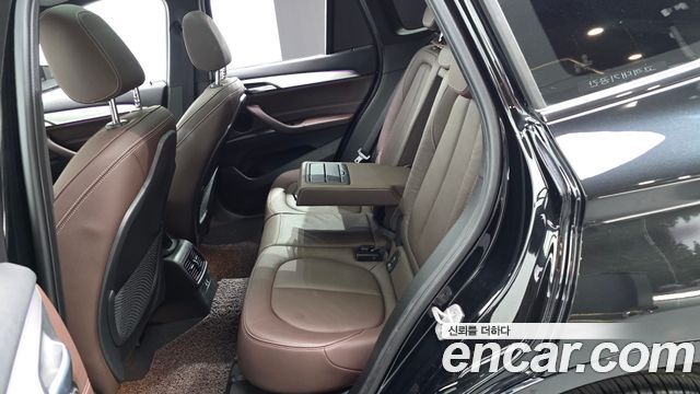 BMW X1 (F48) xDrive 20i M Sport 2022 — фото 12
