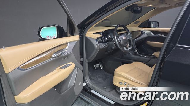 Cadillac XT6 3.6 Sport 2022 — фото 10
