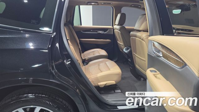 Cadillac XT6 3.6 Sport 2022 — фото 12