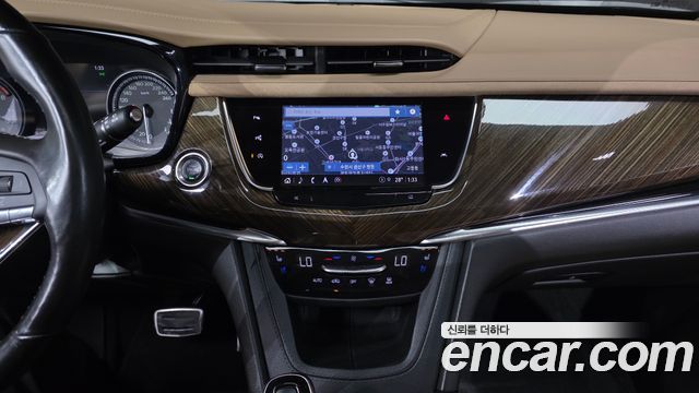 Cadillac XT6 3.6 Sport 2022 — фото 13