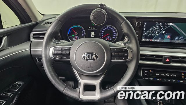 Kia K5 Hybrid (III) Prestige 2021 — фото 13