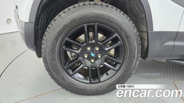 Land Rover Defender (L663) 90 D250 S 2022 — фото 5
