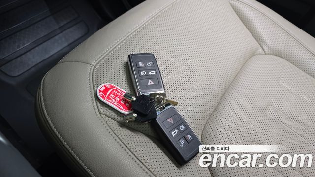 Land Rover Defender (L663) 90 D250 S 2022 — фото 15