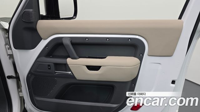 Land Rover Defender (L663) 90 D250 S 2022 — фото 25