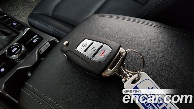 KG Mobility (SsangYong) Beautiful Korando Gasoline 1.5 2WD C5 Plus 2021 — фото 16