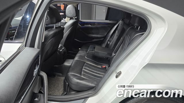BMW 5 Series (G30) 520i Luxury 2018 — фото 12