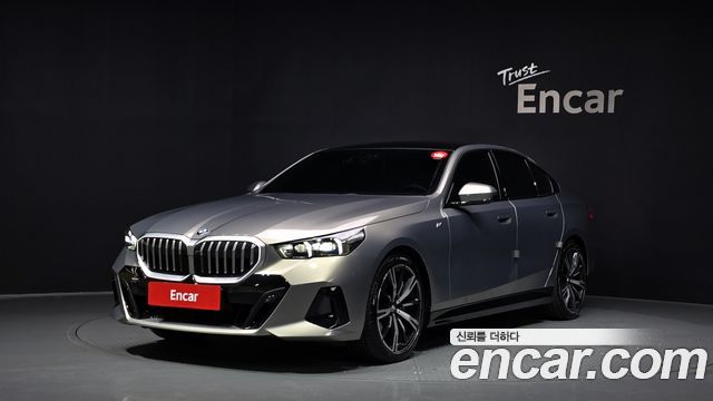 BMW 5 Series (G60) 530i xDrive M Sport 2025 — фото 1